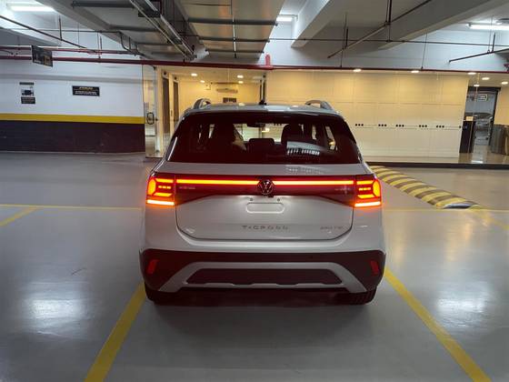 VOLKSWAGEN T-CROSS 1.4 250 TSI TOTAL FLEX HIGHLINE AUTOMÁTICO VOLKSWAGEN T-CROSS 1.4 250 TSI TOTAL FLEX HIGHLINE AUTOMÁTICO
